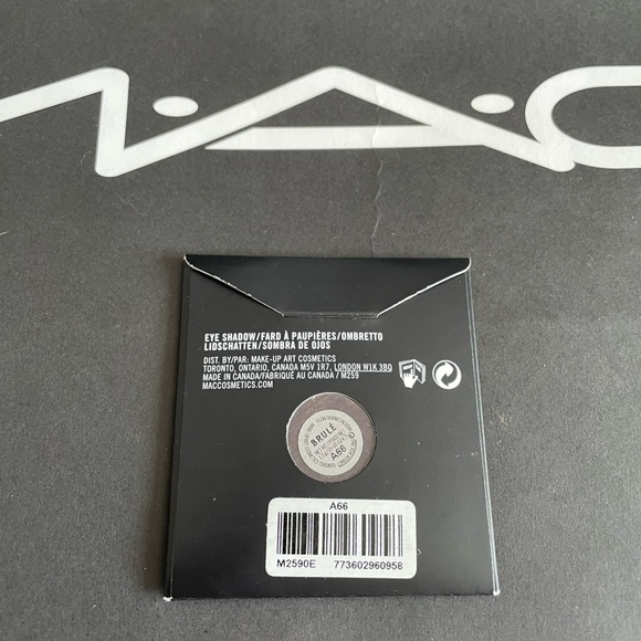 MAC Eyeshadow in Brulé - Picture 2 of 2